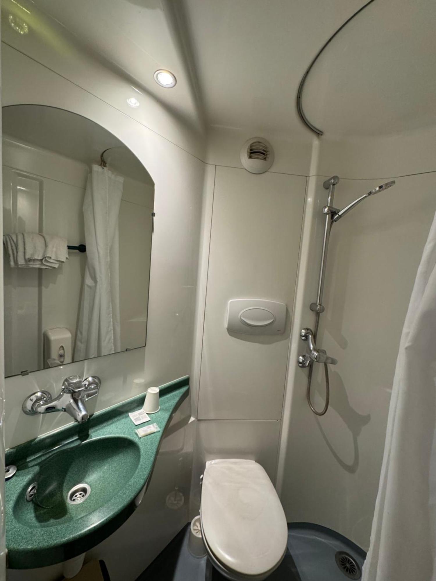 Symp'Hotel Nivolas-Vermelle Kültér fotó